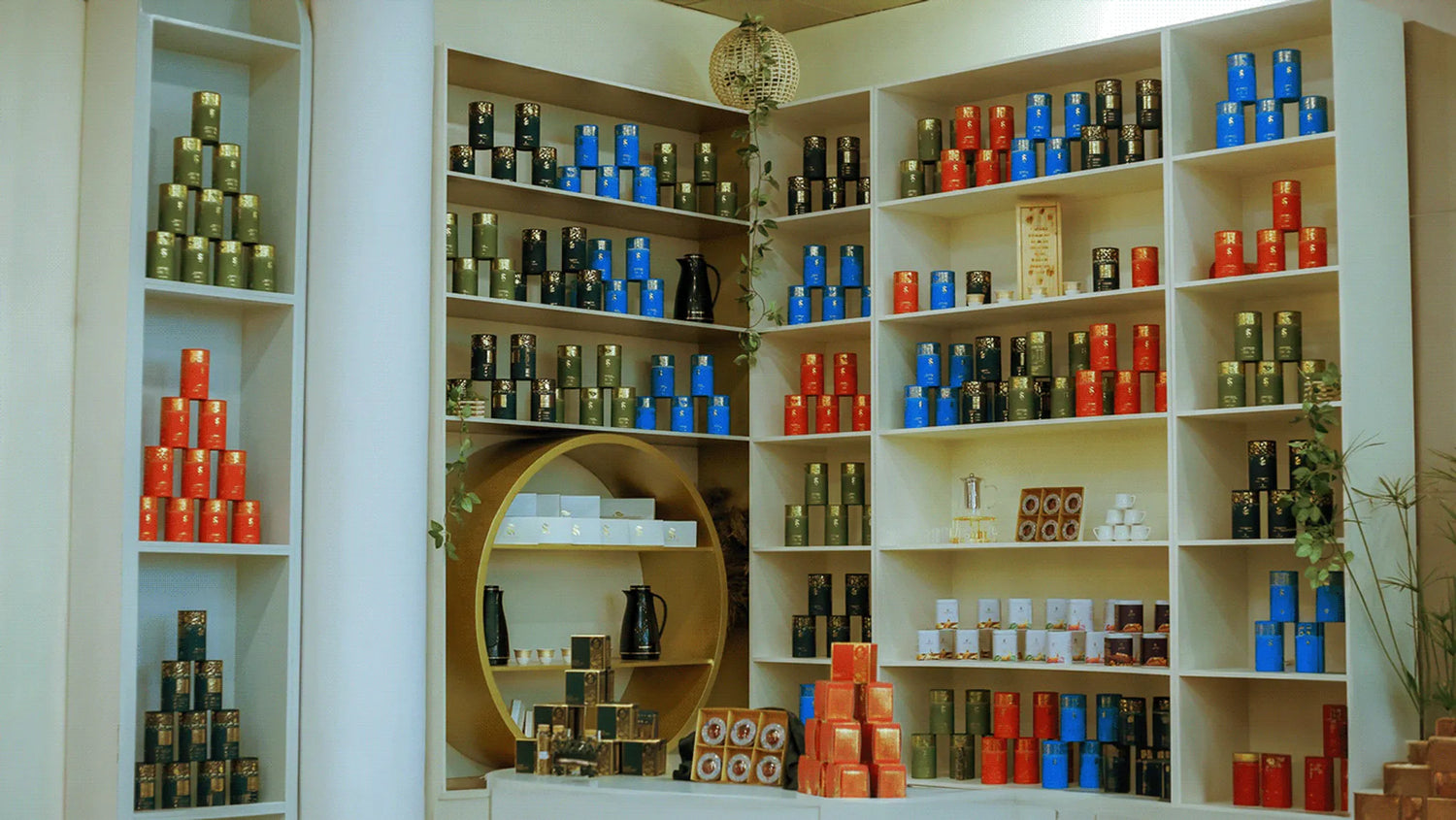 SOO Ceylon tea canisters displayed on premium retail shelves